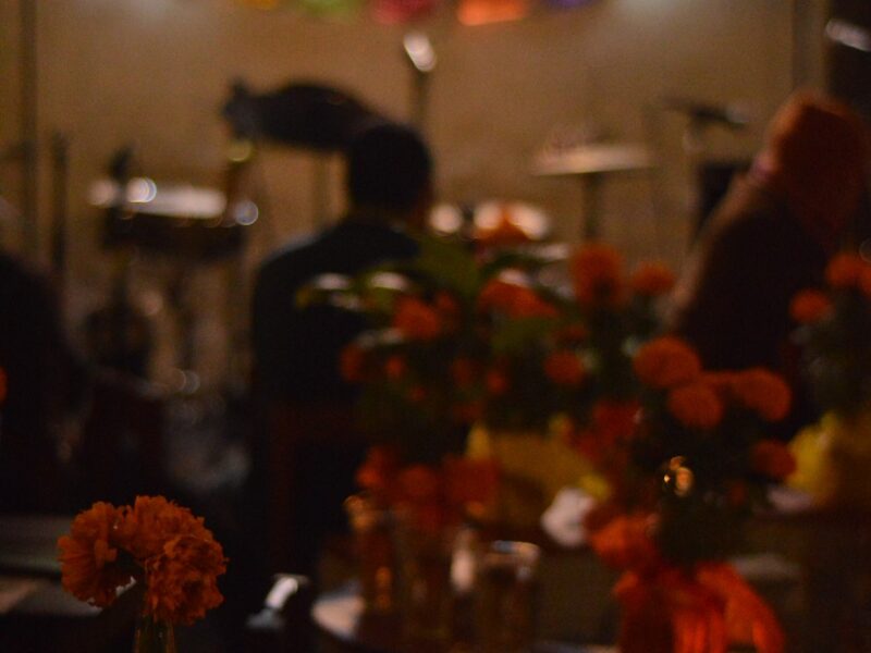 Kaffe Real - Terraza Café & Restaurante con Música en Vivo