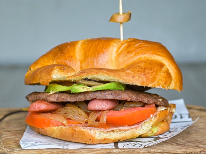 BURGER VIC - Hamburguesas, Alitas, Hot Dogs, Sincronizadas y mucho más.
