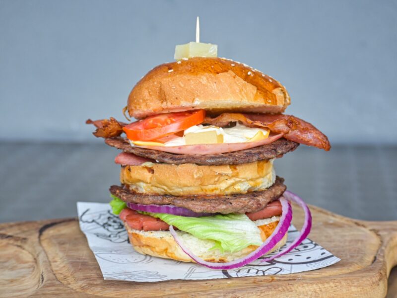 BURGER VIC - Hamburguesas, Alitas, Hot Dogs, Sincronizadas y mucho más.