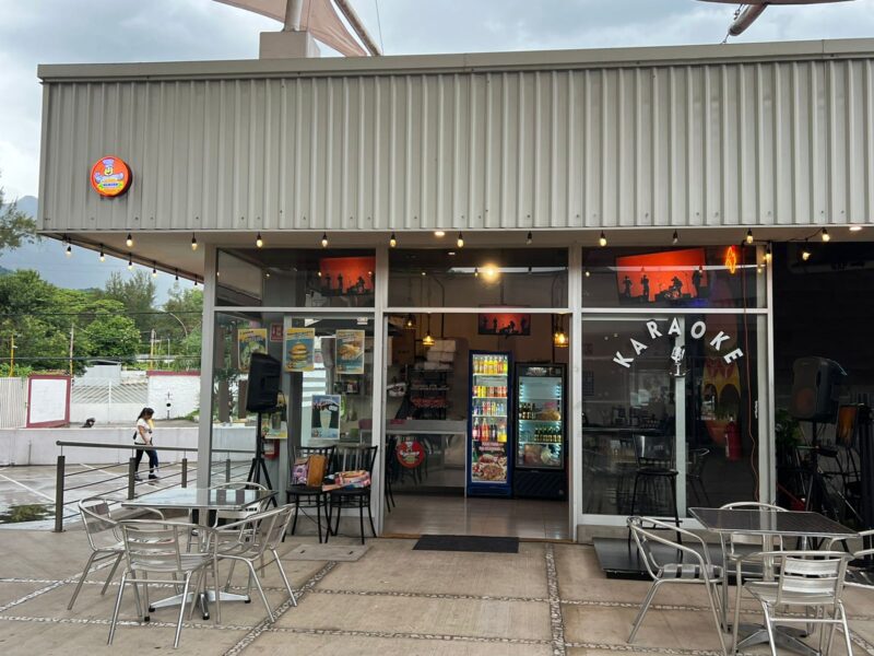 BURGER VIC - Hamburguesas, Alitas, Hot Dogs, Sincronizadas y mucho más.